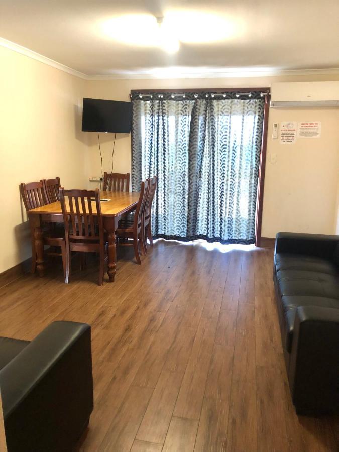 Bay Lodge Denham Luaran gambar