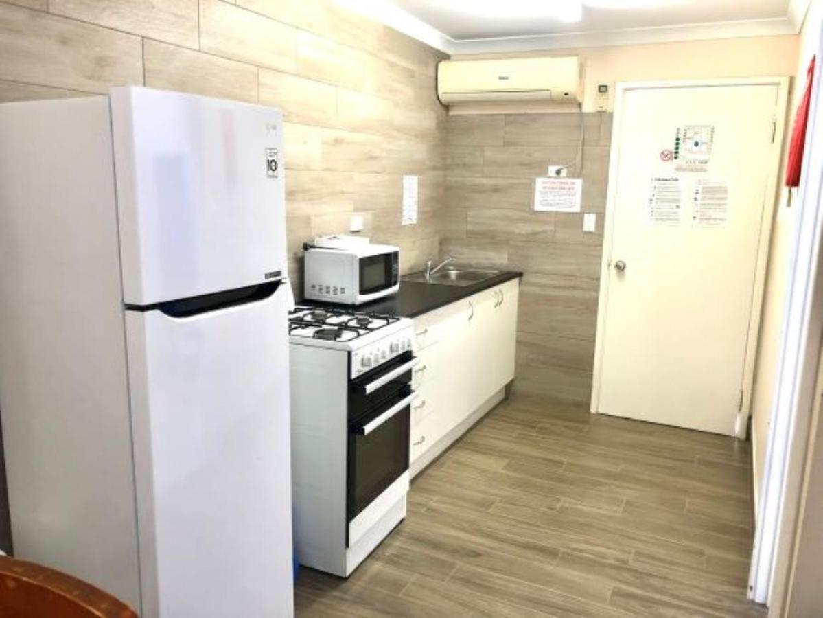 Bay Lodge Denham Luaran gambar